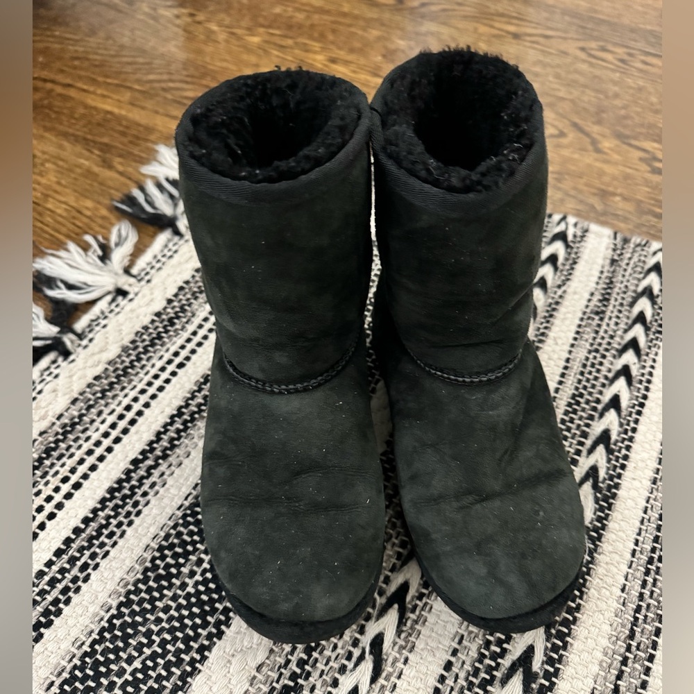UGG Black Shearling and Suede Boots Size 3